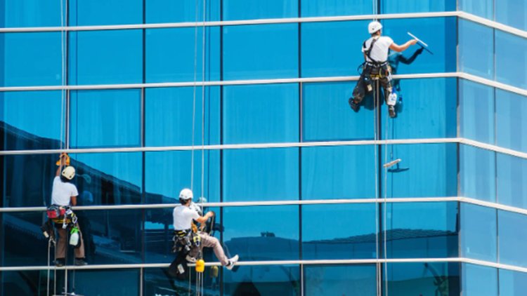 What Safety Measures Should Professionals Follow in Facade Cleaning?